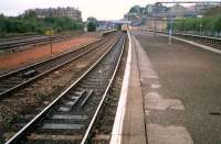 Springburn. Left to right; site of North British Locomotives, Sighthill Branch (now lifted), CGU through platforms (Cumbernauld trains) and CGU bay platforms (Milngavie trains).<br><br>[Ewan Crawford //1987]