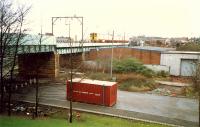 Eastbound train crossing the Kelvin between Partick and Yorkhill.<br><br>[Ewan Crawford //1988]