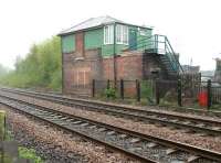 Looking north towards Blaydon signal box in May 2006. The box is angled towards the trackbed of the line that once turned off here to cross Scotswood Viaduct and take the North Tyne route into Newcastle. [See image 38015] <br><br>[John Furnevel 07/05/2006]