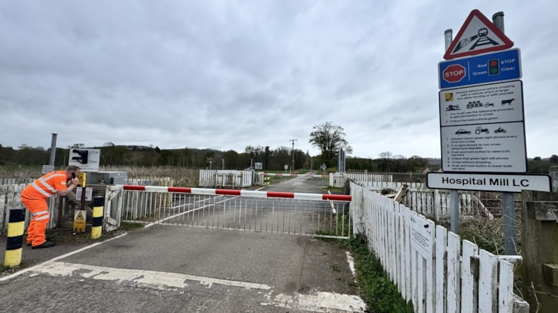 Hospital Mill Level Crossing